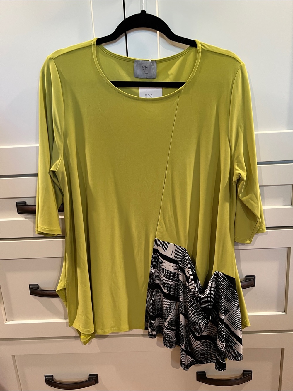 Chalet et Ceci Lime Green 3/4 Sleeve Top with Black & White Printed Pocket